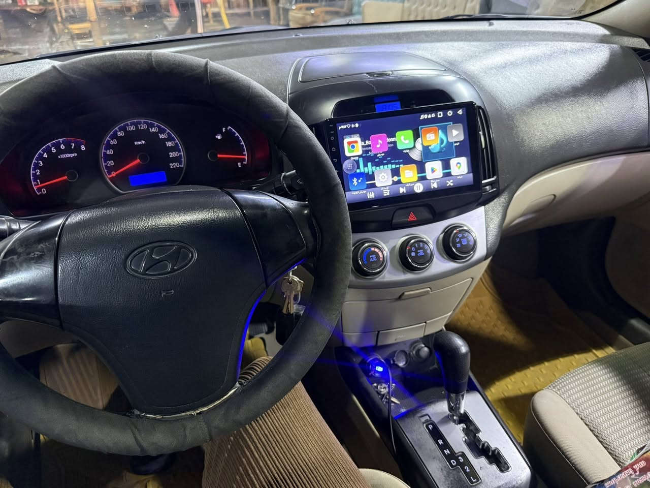 السلام عليكم النترا  م 11 خليجي بيها 3قطع صبغ بدون حادث صبغ فقط 
محرك 1600 دكشن عالي 
تخم تاير جديد 
منضومة تبريد جديده وراديتر 
محرك وكير  خير من الله 
رقم جديد وسنويه باسمي 
هزه م ساقطه 
مكاني بغداد حي الاعلام 
قليل متواجد ع النت 
السعر 100$وبي مجال بسيط 
هـ ***********
