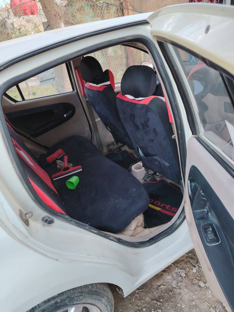 السلام عليكم
سيارة باندا جيلي للبيع اوتوماتيك موديل ٢٠١٢ تبريد شغال واستخدامها فقط للدوام داخل منطقة
السعر ٤٧ وبيها مجال بسيط رقم انكليزي المكان بغداد للتواصل خاص او واتساب***********
