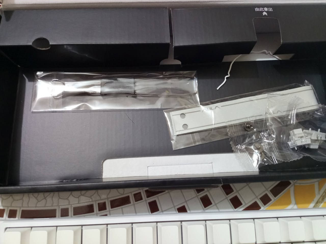 السلام عليكم غراض حاسبه أخذتهم ب150 ابيعهن ب85 والتوصيل مجاني مصارلهن اسبوعين ابيعهن شلع لأن حولت بلي وبعد ما يفيدني اي خلل مابيهن
مابيع قطعه كلهن شلع ب85 الف 
كيبورد مغناطيسي ابيض حجم 60 اخذته ب45 
ماوس لاسلكي گيمنگ ريد دراغون اخذته ب25 
ماوس باد ابيض حجم 40*90 جديد اخذته ب20
سماعة ريد دراغون مايك و ار جي بي اخذتها ب 30 
جوستك اكس بوكس 360 واير اخذتها ب15 
معجون حراري مستعمل مره وحده بس اخذته ب15
القطع اي خلل مابيهن وكلهن نضيفات واستعمال قليل سبب البيع حولت بلي وبعد ما يفيدني مابيع قطعه كلهن شلع يتوفر توصيل لكل المحافظات


**إذا كنت صاحب هذا الإعلان وتريد حذفه لأي سبب، رجاءا أرسل رسالة إلى الدعم الفني**