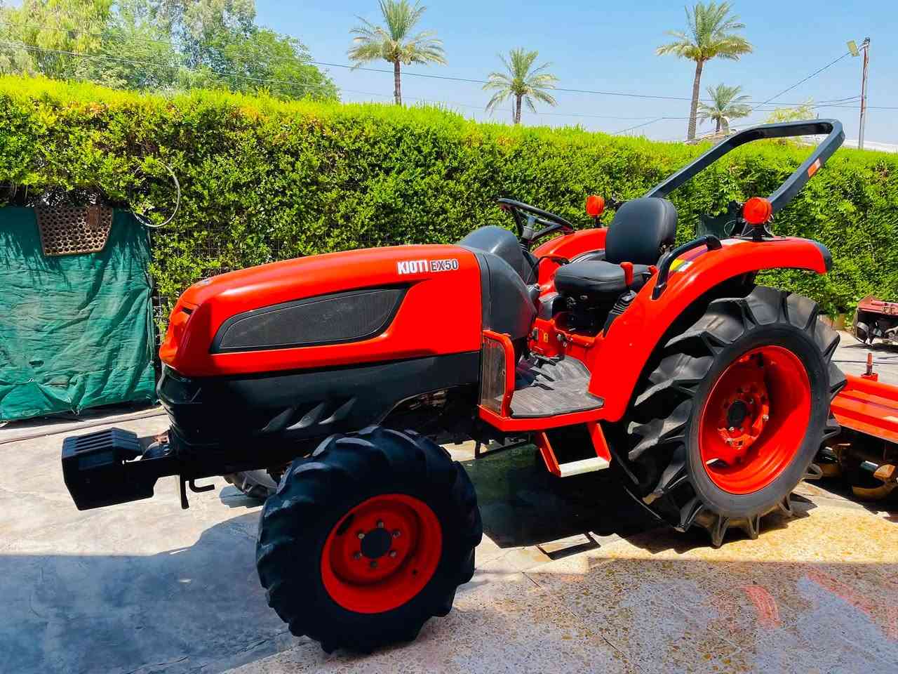 للبيع كيوتي EX50 مع كافة ملحقاتها رفاس +فيدان +كارتون مواد احتياطيه ماشيه 1450 ساعه بحالة الوكاله مكفوله كفاله عامه 
العنوان صلاح الدين قضاء الدجيل

اتصل ***********
