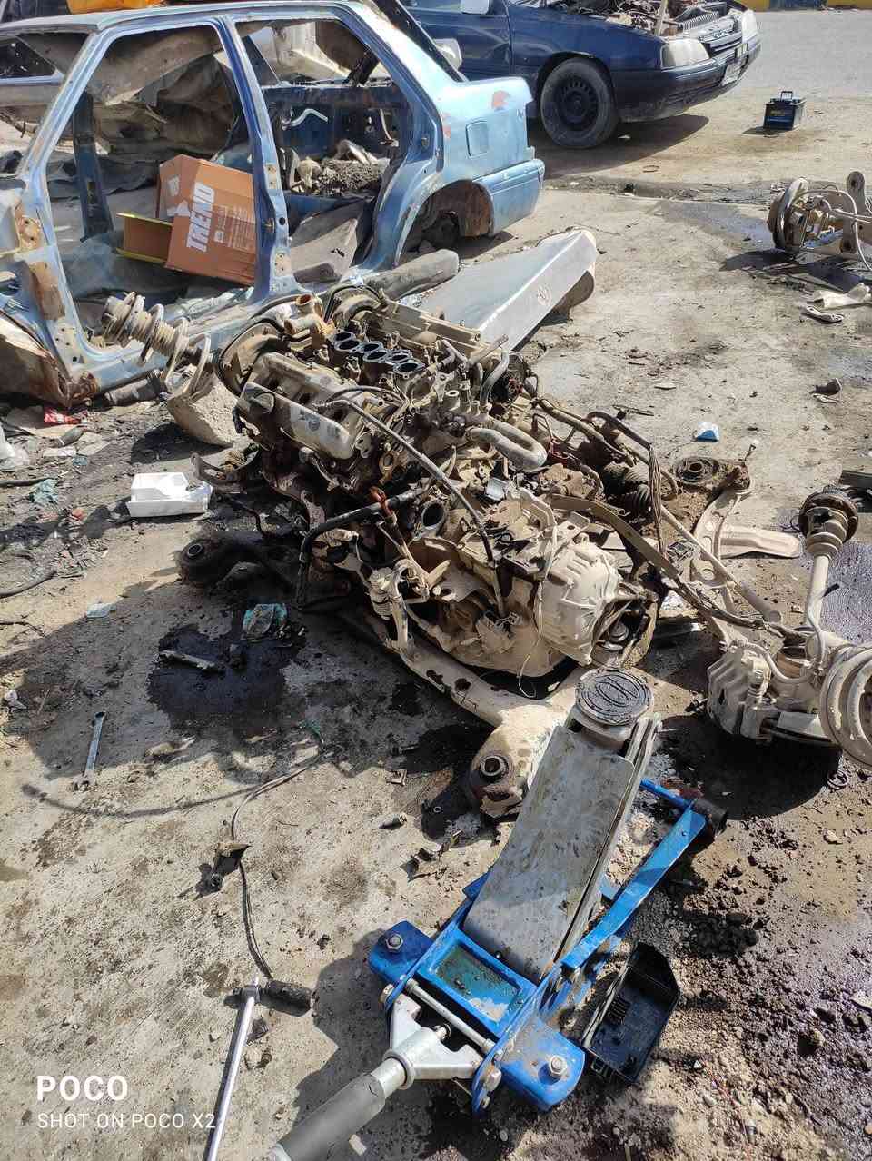 السلام عليكم يوجد اغراض واندوم تفليش روبل اوميه تفتيش بطه تفليش تمارك تفليش كل انواع السيارات موجوده يمها ايش تحتاج من جير محرك صدر سيارات كور اتصل وتدلل تامر امر ***********
