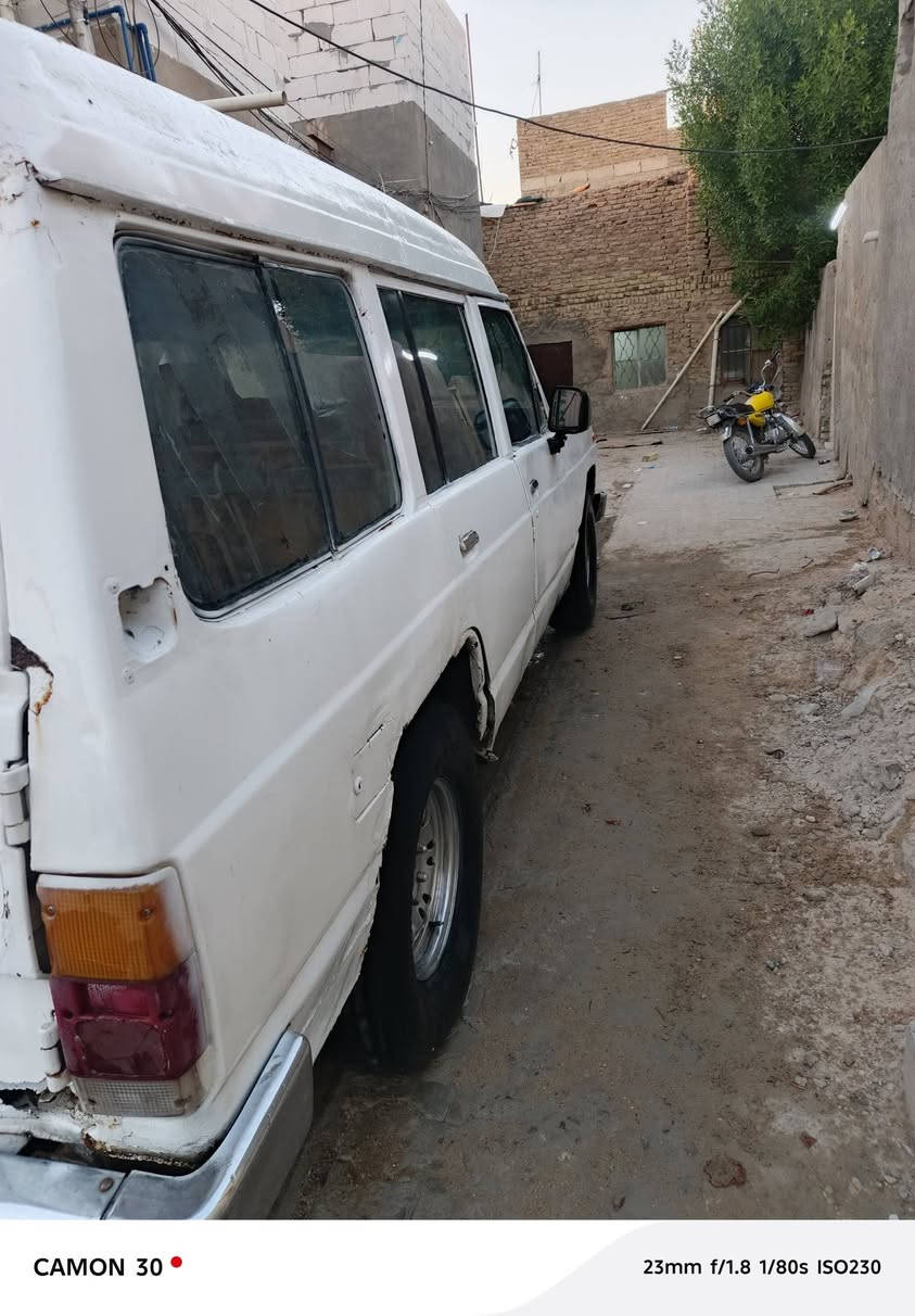 سياره البيع مديل ٨٧ نيسان مكان النجف سعر ٣٠ بهي مجال ***********
