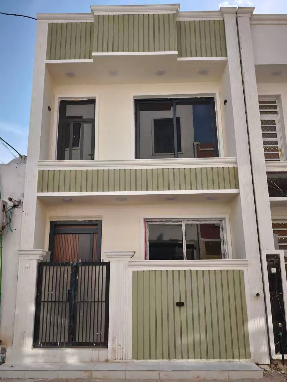 كادر نعمل كافه لاعمال لبخ سقل خشن تشميع جص بورك سيراميك وتطبيك مرمر للواجهات جميع انحاء بغداد 📍 *********** واتساب او اتصال 📞
