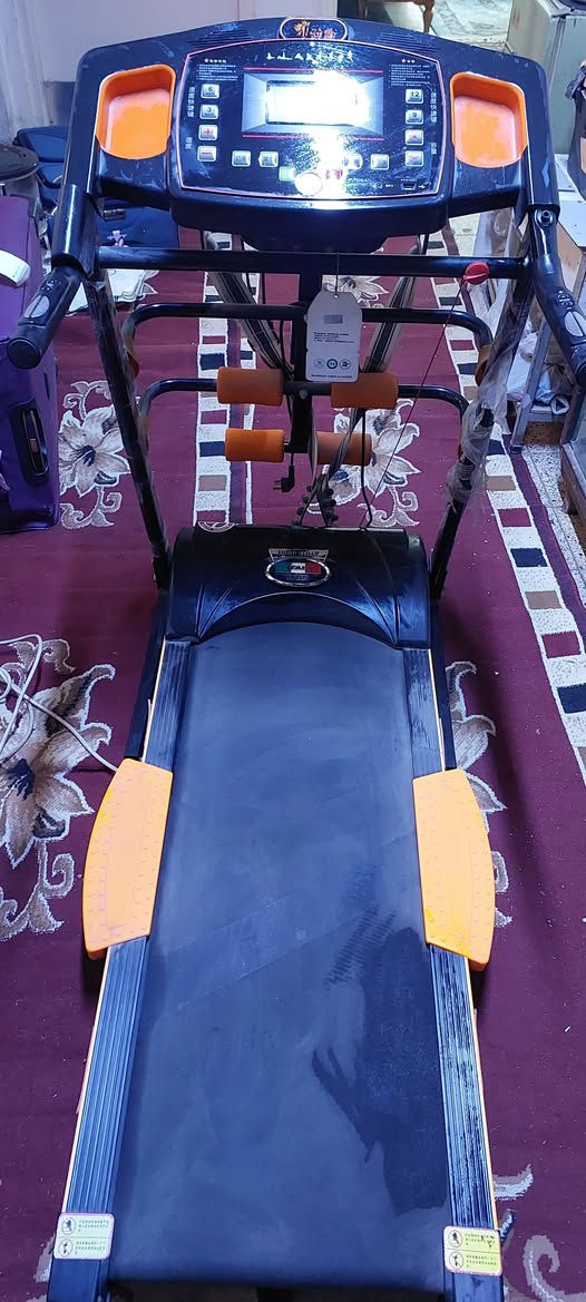 للبيع جهاز مشي كهربائي نظيف السعر 150 الف للاستفسار
***********
