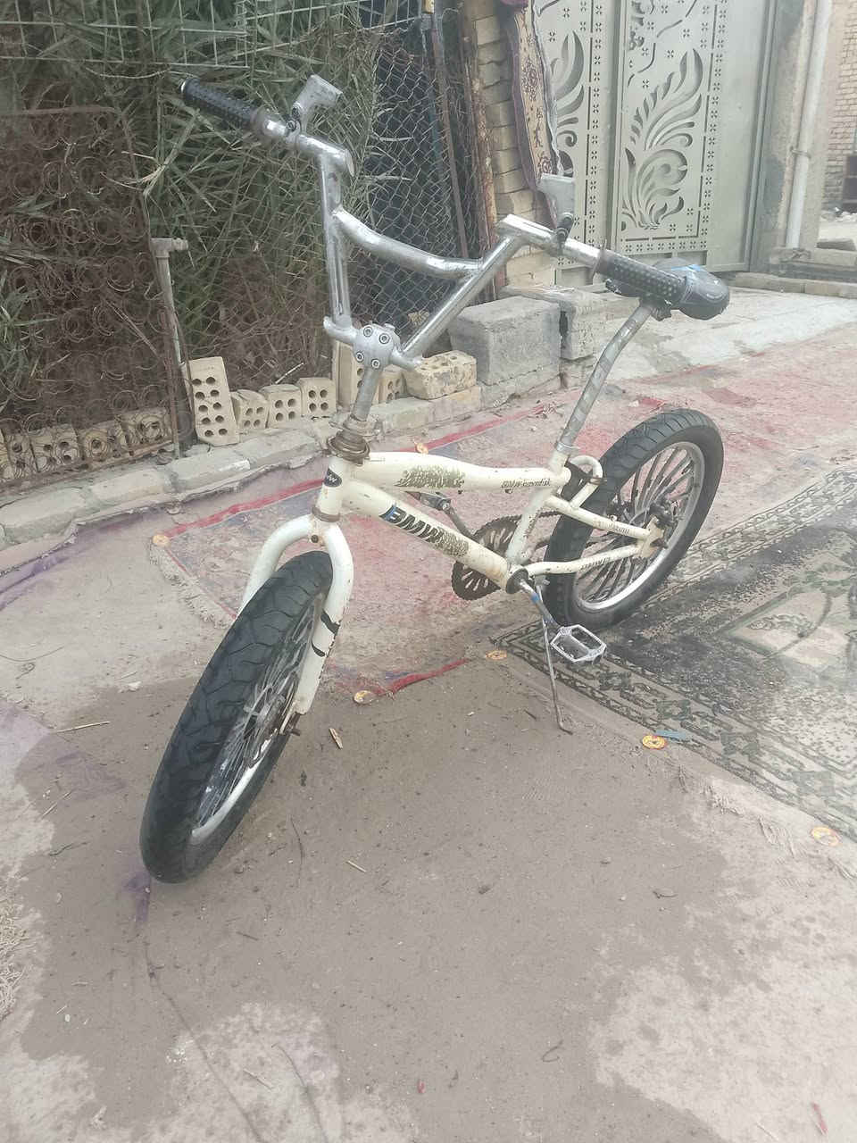 اسلام عليكم عدي بايسكل بيئم اكس حجم 20 للبيع السعر 35 وبي مجال
الاستفسار ***********
