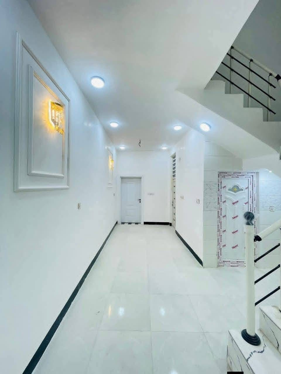 دار لرهن مساحه 50 متر طابو زراعي سند 25. موقعه عله شارع الصب مقابيل ملحق قريه الغدير #بسعر_10ملاين
لاستفسار واتساب او اتصال 
***********
