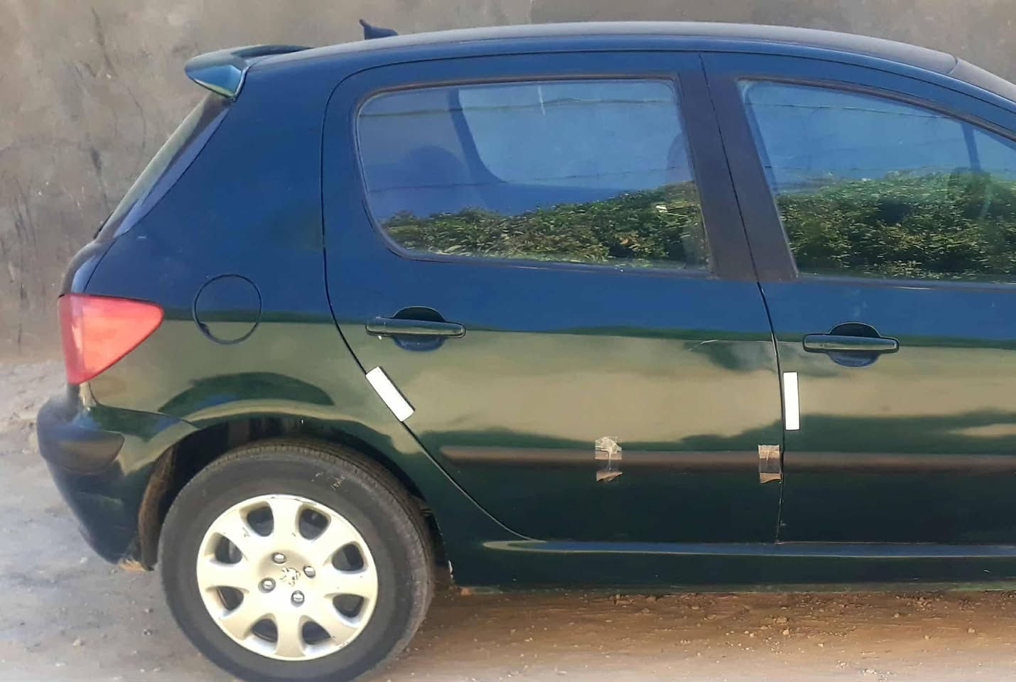 السلآم عليكم سيارة مكفولة للبيع بيجوا 307فرنسي موديل ٢٠٠٤ رقم بغداد مشروع وطني فقط تجديد كاملة مكملة النواقص فقط تبريد بابل القاسم 
الرقم ***********
