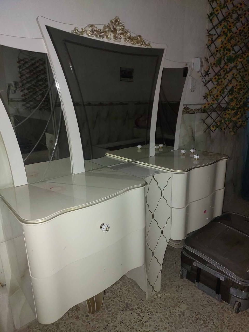 السلام عليكم غرفة تركي نضيفه كلش 6قطع الشراي  يراسلني خاص السعر 375 قفل قفل


**إذا كنت صاحب هذا الإعلان وتريد حذفه لأي سبب، رجاءا أرسل رسالة إلى الدعم الفني**