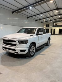 رام موديل 2022 محرك 5700 ماشية 36الف ميل فور ويل صور الحادث مرفقة مع ا...