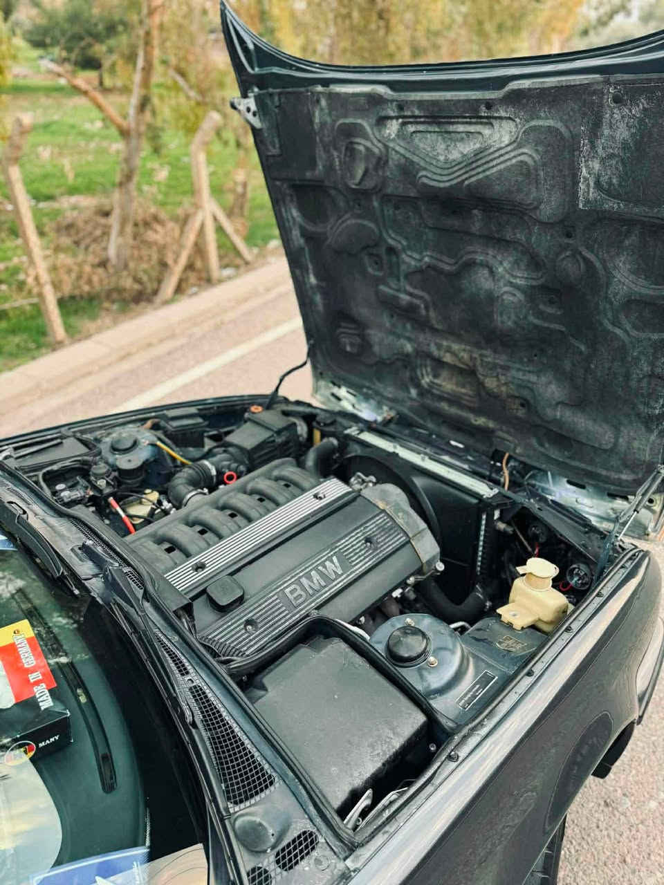 سةرةتا بة ناوي خوا فروشتنی خئرا 525iA BMW1995 فولي بي سلايت سةيارة كة بي دةعم بي بوياخ  سةيارةكة ارم بلاستيك هةوليرة ارمو ئةوةليات بةشةرت جوار تايةو ويلي ناو باكةت سةيارةكة يةك دينار مةسروفي نيية تةبريد لةسةر سويج سةيارةكة توند و تولة بةشةرتي ١٠٠ فيتةر لة رةسم جونة روبةروش ئاواية  ئةوةش رةقةم موبايل فايبةر و وةتس اپي لةسةرة ***********
