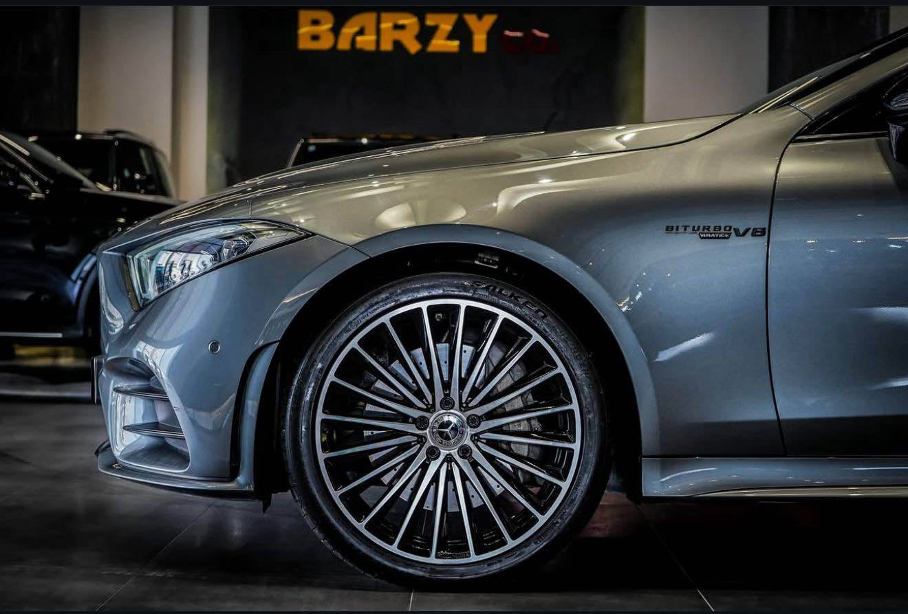 ‏Mercedes-Benz 
النوع : CLS450 
الموديل : 2021 
المحرك : 6 سلندر توين توربو 
الحالة : كلين تايتل clean title كفالة عامة
اللون : نفطي 
‎ 
الممشى : 56000 km
المواصفات : 
دفع رباعي +4matic
افلام حماية PPF كامل شركة xpel الأمريكية 
اضائات multi-Beam 
داخلية كاربون فايبر بلادي 
مقاعد امامية جلد + خزن + تدفئه 
كامرات  360 درجة 
رادارات امامية + خلفية + جانبية 
ابواب شفظ كامله
داتا شو ( Head up display ) 
اضائة محيطية ambient lighting
التنبيه قبل الاصطدام  
فرملة الطوارىء auto break
نظام صوت محيطي burmester
شيفتات ستيرن 
ناظور ليلي night vision 
نظام الجگ air suspension
السياره مناقصها شي كلش جديد
تحويل ثاني ثاني يوم 
مكانهه اربيل 
*********** أربيل, العراق
