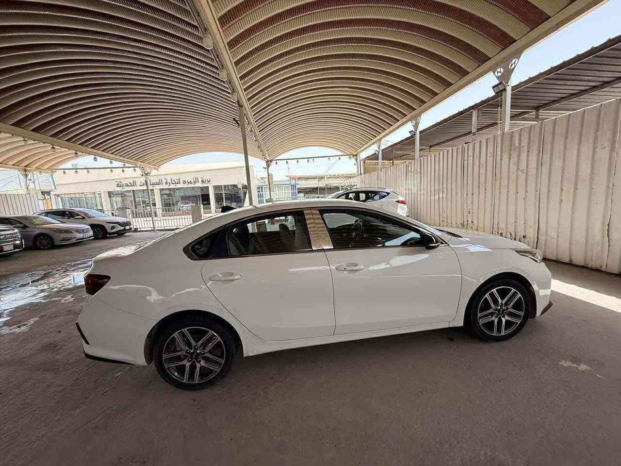 للبيع او المرواس كبل سيراتو 2019
خليجي فول  عدا الفتحه
اشاير بل مري 
مري شفط
تبريد خلفي 
بصمة تشغيل
تشغيل عن بعد 
بصمة أبواب 
نضام سبورت 
لايت لد 
ويل كب نجمه 
سيارة بدون فتح وصبغ
وتساب  او اتصال على خط 
***********
سعر بيع ١٥٥ بيه مجال 
مكان النجف
