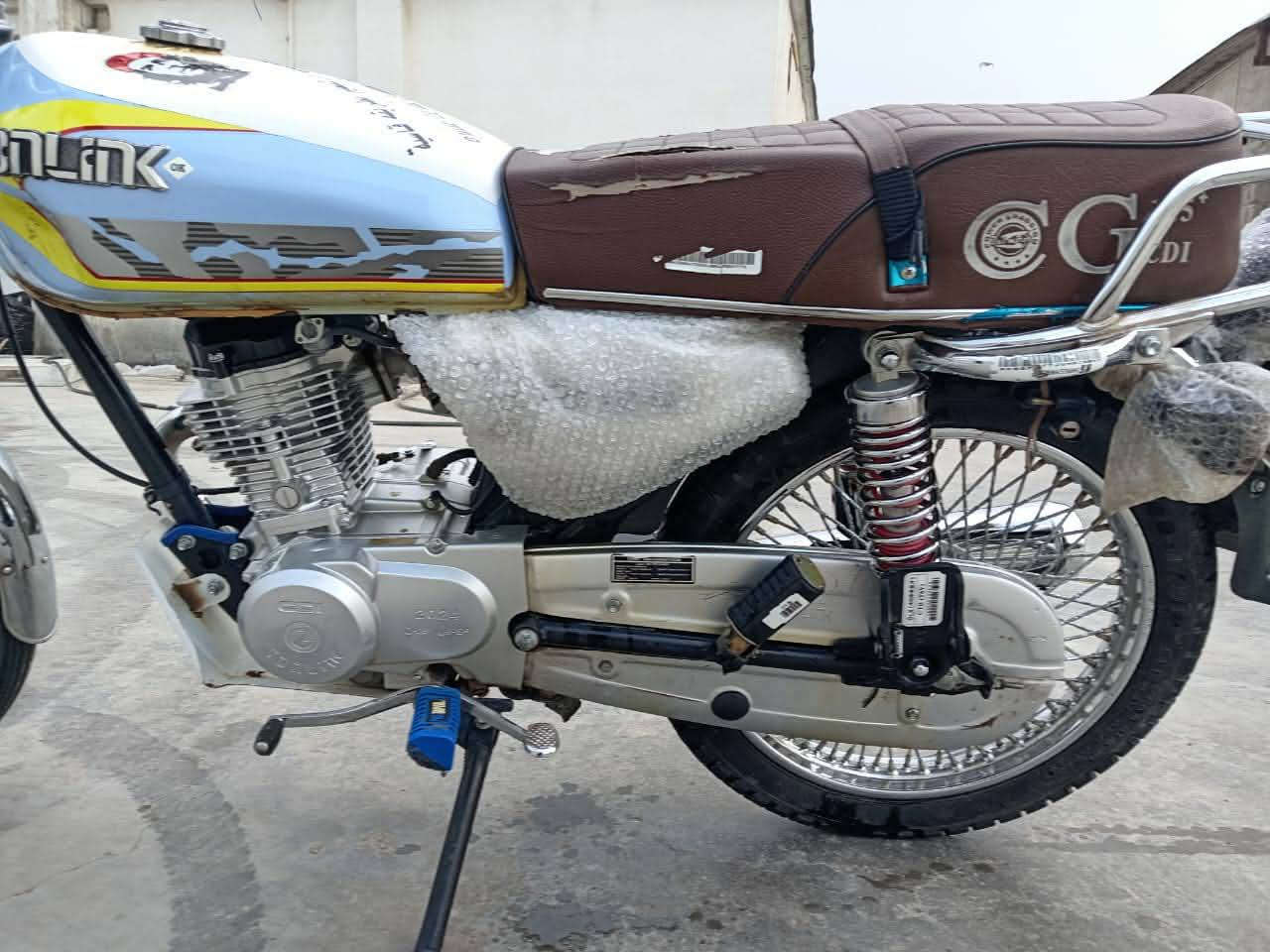 سلام عليكم تايكر للبيع مكفوله
موديل2024شكل2025 اوراق كامله مكينه مكفوله  اي نقص مابيها بعدهي جديده مال جناي  مكاني الصويره السعر خاص الاستفسار 
***********
