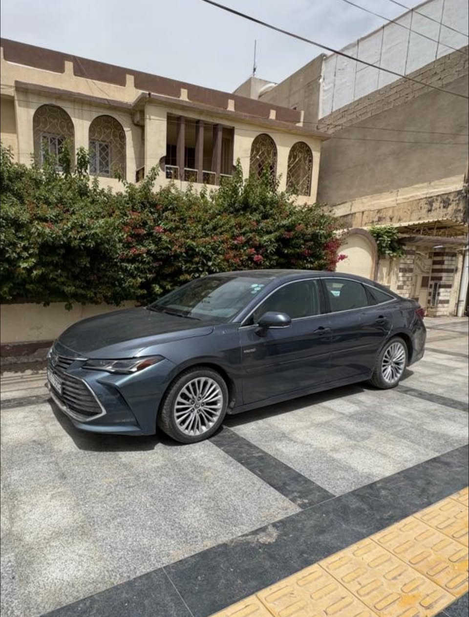 تويوتا افلون
2020 limited hybrid 
‎السيارة فول مواصفات 
‎فتحة سقف 
‎تبريد وتدفئة المقاعد 
‎تدفئة الستيرن 
‎شاحن لاسلكي 
‎عرض المعلومات على الزجاج الأمامي 
‎ضررها قطعتين 
‎مكان السيارة كركوك 
‎السعر 225 $
‎رقم التواصل ***********
