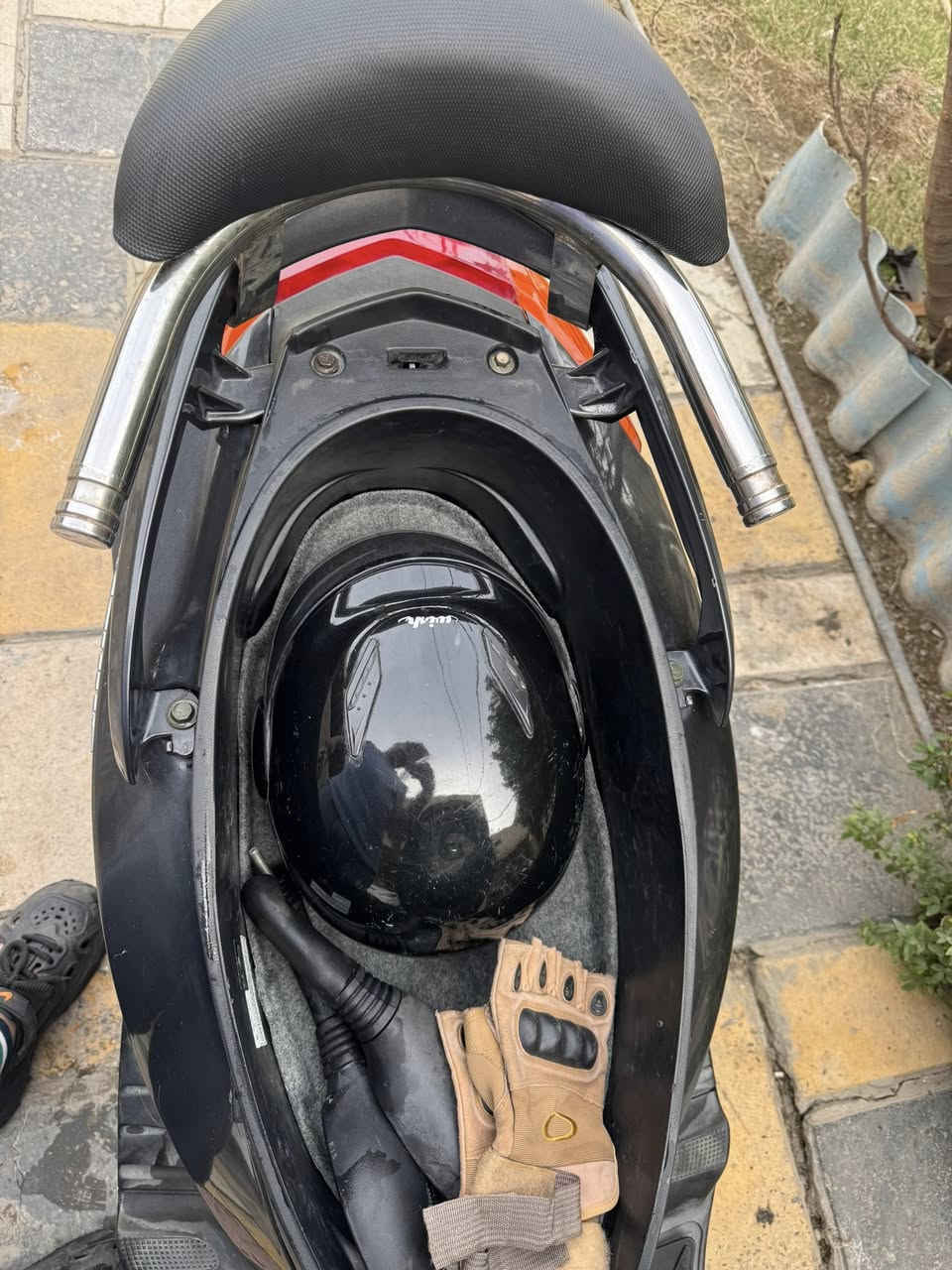 سلام عليكم للبيع سكنس ياباني 110ستاند كهرباء بلاديه كله جديده اي نقص مابيه السعر 800وبيه مجال بسيط للاستفسار ***********مكاني بغداد حي القاهره فقط التريشه نكسرت وجبت غير لون اصليه
