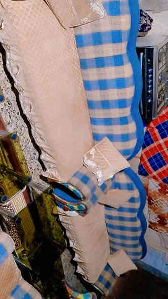 السلام عليكم تخوم تفصال للبيع زائد خمس طبلات نظيف كلش ولا شخص بيه التصوير ظالمه هواي السعر 450 وبمجال الرقم ***********
