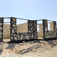 بسم الله الرحمن الرحيم خوانه العزاء بناء حجر كرسته وعمل بيوت سياج تطبي...