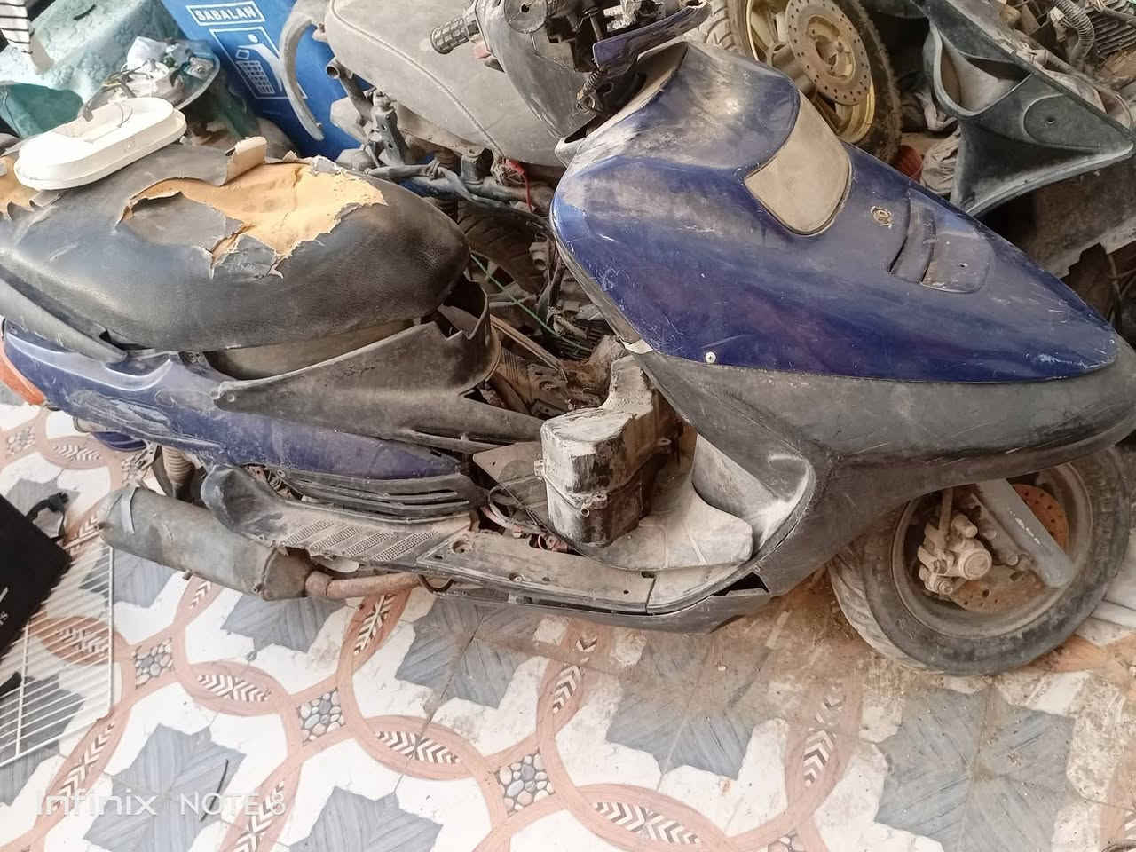 عندي دراجات اللبيع بل سكان الصناعي ***********
