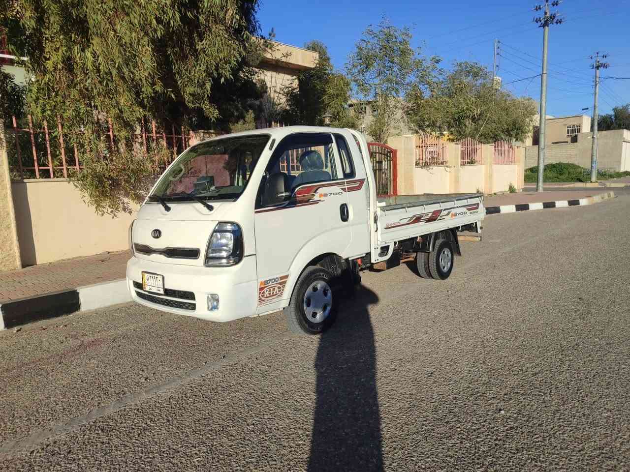 السلام عليكم كيا حمل للبيع موديل 2020 رقم بغداد سيارة نضيفه وبسمي  ملاحظه بيهة صبغ نص باب السكن بدون دواخل   
السعر 120  للبيع  او مراوس بخصوصي 
مكان السياره قضاء كلار
مكلف بل نشر الاستفسار الاتصال علا  الرقم  ***********
