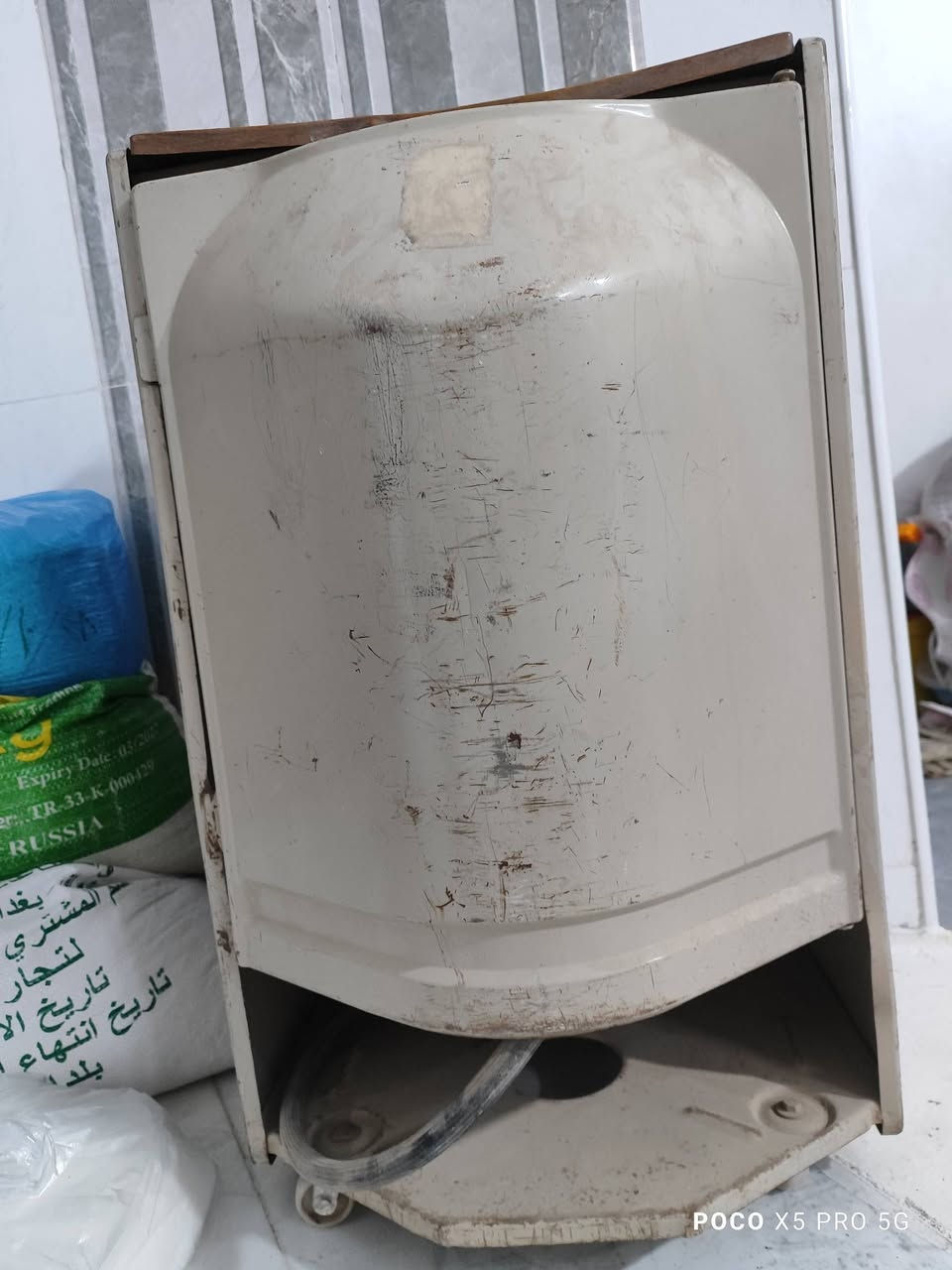 السلام عليكم ورحمة الله وبركاته 
متاح غراض انتيكه
صوبه غازيه شغاله
تلفزيون التوليف الذاتي شغال
رايزنك مع سماعات شغال
مراوح شغالات 
قناني غاز
منجل
تلفونات انتيكه
ثلاجه
مفرامة 
مكاني النجف الاشرف وماعندي توصيل 
***********
السعر على الخاص
