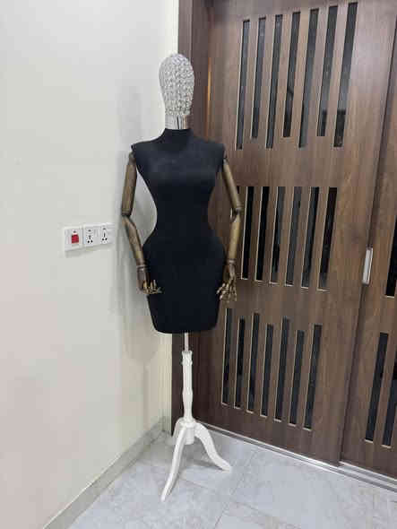 منكان نحت السع ٢٠٠ الف قفل جديد غير مستخدم شراي واتساب *********** ام جنه
