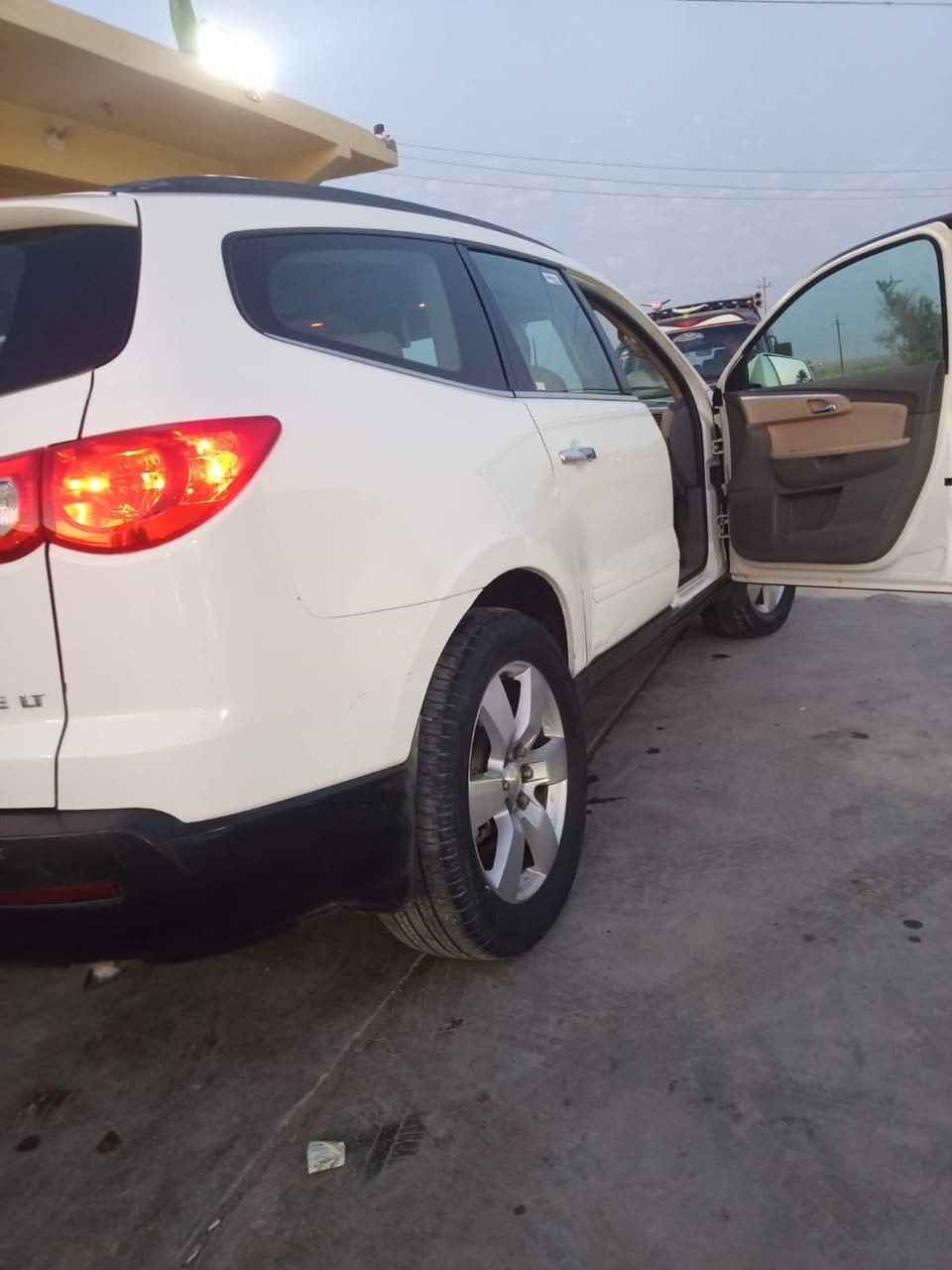 للبيع والمراوس اب فورجنر 2006 محرك 6... شوفر ترافاس موديل 2010رقم اربيل.. فول موصفات  1 على 1 مكفول كفاله عامه 7راكب فورويل كامره تبريد 3 قطع جنطة كهربائية تحكم ستيرن مثبت سرعه فتحتين سقف تدفئه بلكشنات مانع الانزلاق.. مكفول من دعامي لداعاميه شرط سونار.. سنويه ال 31 هزه جديده ***********عنوان ديالى
