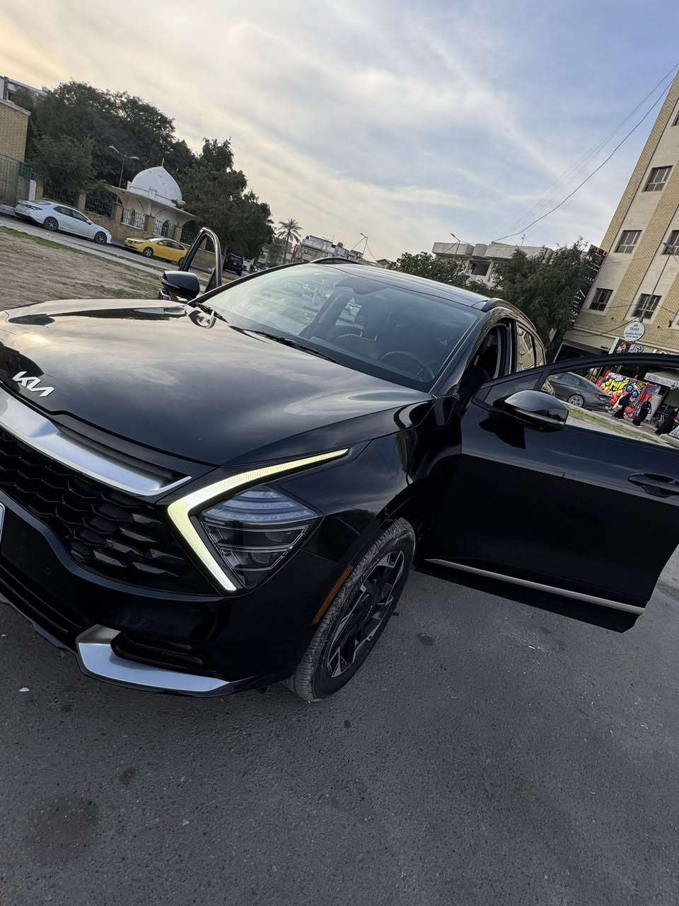 سبورتج 2025 هايبرد برستيج بلكن اعلى فئه بلسبورتج 3 انضمة بنزين + هايبرد +شحن كهرباء
وارد امريكي حادث بسيط جدا

Kia Sportage Sx-Prestige 2025 1.6 Hybrid plug-in

حجم المكينه : 1.6 هايبرد      

             ماشيه : 25000   

           الايرباك : فقط ستيرن ومبدل وراجع سستم   

حادثها فقط جاملغ ايمن وباب مبدلات نفس اللون 

#المواصفات

1. شاشه كبيره

2. بصمه

3.بنوراما 

4.تشغيل عن بعد 

5. كامرات 360

6. رادارات 360

7. رادار امامي

8. لايتات لد 

9. بكلايت لد 

10. كشنات جلد

11.هيترات بالكشنات حار بارد

12. ويل كب 

13.اشاير بالمري

14.كيجات دجيتل 

15. قطعتين تبريد 

16. تبريد بيانو 

17. تحكم 

18. نظام سبورت ايكو عادي

19. فور ويل 4x4

20.ايقاف ذاتي اوتو ستوب

21.حساسات خلفي امامي

22. اوتو هولد 

23. نظام منحدرات 

24. كشنات كهرباء

25. شحن وايرليس 

27.كشن السايق ميمري

28. كشافات

29. كيجات دجيتل 

30.تتقدم وترجع بلريمونت 

31.شحن كهرباء بواسطة الشحن
السياره جديده جدا جدا بحاله الوكاله 

السعر  23500$ وبيها مجال  

تفاصيل اكثر هذا رقمي 
***********
