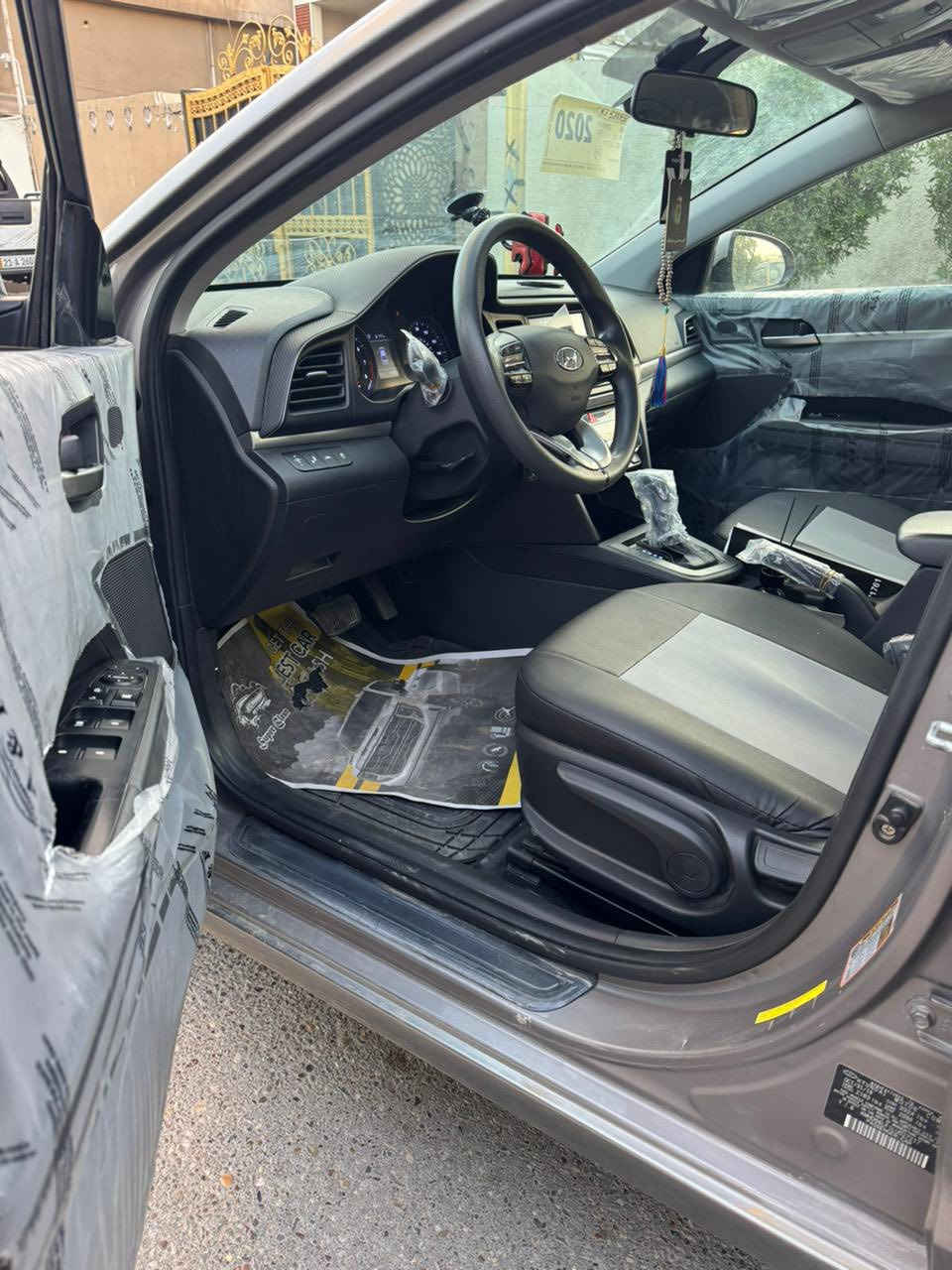 النترا 2020 وارد امريكي محرك 2000 دوش رقم اربيل باسمنه سنويه منافذه ماشيه 90
حادثها جاملغ وحافه البنيد بدون دواخل لغود شواصي مكفولات وبيها طخه بين البابتين بل عراق بسيطه وصبغتهن السياره جدا نضيفه وجاهزه من كلشي تخم تاير صدر كله جديد كير مكينه مكفولات برغي مامفتوح بيهن على وضع شركه 
تراي زيرو عارضها ب120 وبيهة مجال 
 مكاني بغداد ***********
