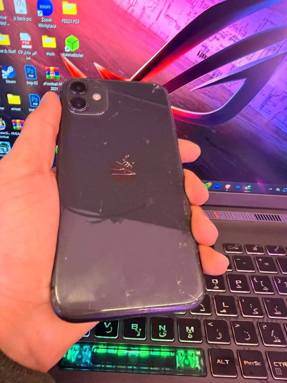 للبيع إيفون ١١ وتر بروف ذ ١٢٨  ب ٨٥ بلادية فقط الظهر بي فطور السعر ١٩٠ مكاني بغداد ***********
