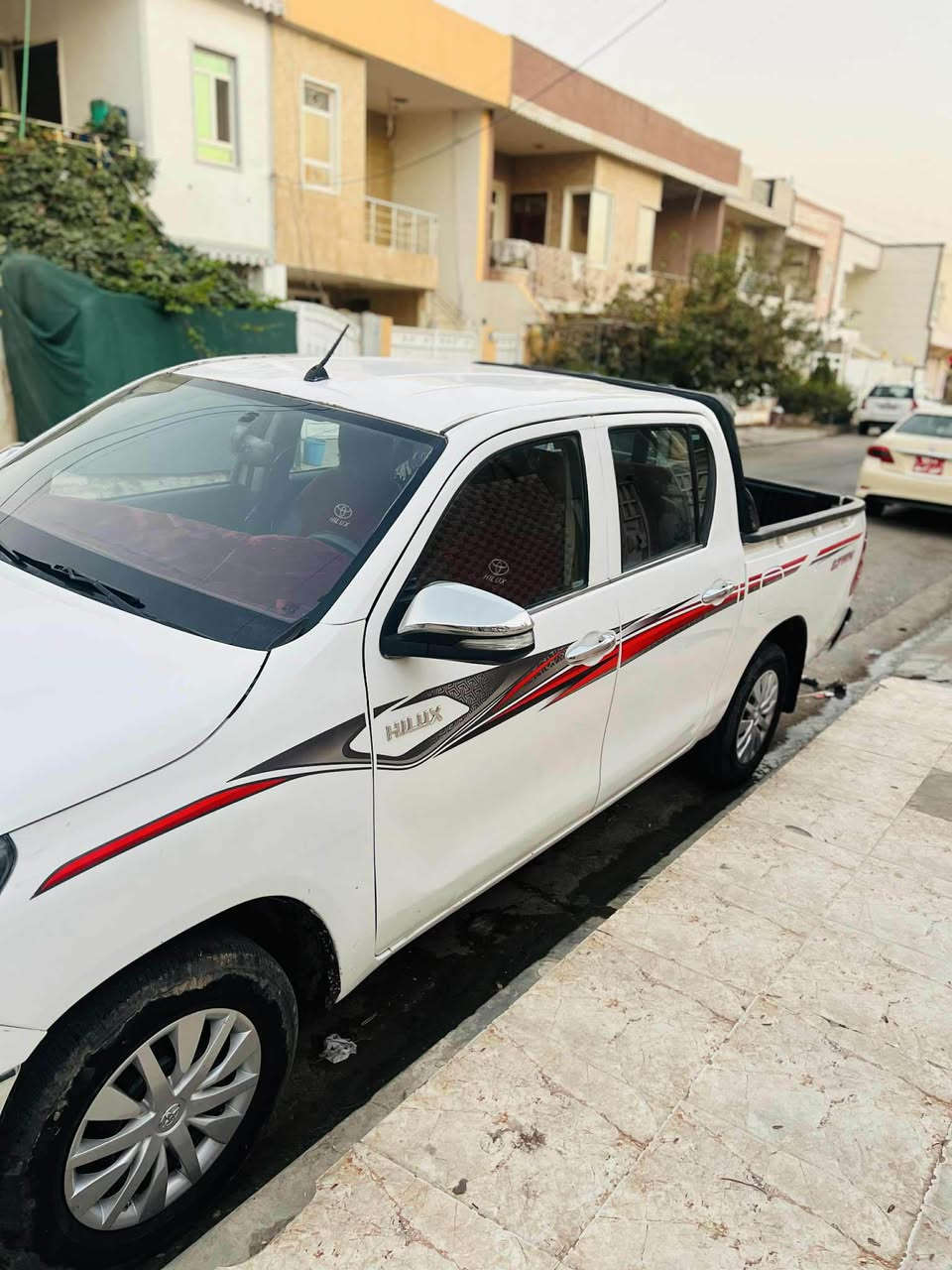 مرزيه 
مؤديل٢٠١٧
سبوغ عام پئش وپشت به شه رت  بئ لئدران
به شه رتي به ناوكردنوغه رامه 
سحری١٦٥مجال
*********** أربيل, العراق
