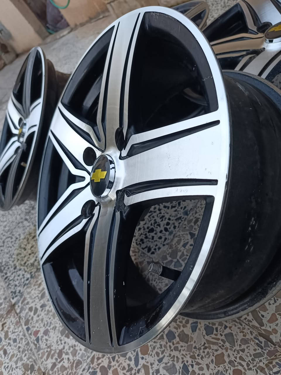 ويلكب اوبترا حجم 15 بدون عووج ولا تصليح ولا تعديل ولا فطر شي حلو مرتب وراقي
يرهم مراوس بويل اسود حديد حجم 15
سعر 200 قفل
مكاني بغداد حي اور
*********** واتساب
