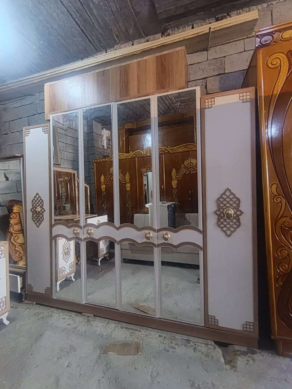 السلام عليكم ورحمة الله
غرفه تركي ٨ قطع أخو الجديد


**إذا كنت صاحب هذا الإعلان وتريد حذفه لأي سبب، رجاءا أرسل رسالة إلى الدعم الفني**