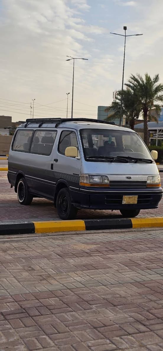 للبيع🚌
سياره تيوتا هايسه موديل 91 رقم كربلاء خصوصي 
7 راكب اصل باب يسره واذا تريد يصير بيها كشن ثالث 
محرك ونجي تچفيت جديد صارله اقل الشهر والبانزين خير من الله اصرافها اقل الطبيعي
 گير جديد حاويه 
تخم تايرات جدد
 باتري جديد 
دوشمة گاعيه جديده شغل ايدنه
الكهربائيات كلها شغاله لايتات اشاير گلوب الدهن وگلوب الشحن ماسحات الكيلومتر والرون وكيج البانزين والحماوه 
بيها اربع فتحات قماره
مداور ثاني يوم 
السعر 45💵 وبيها مجال حگ الجيه
المكان النجف الاشرف / المشخاب 
 للاتصال والاستفسار اكثر اتصل بالرقم ***********
