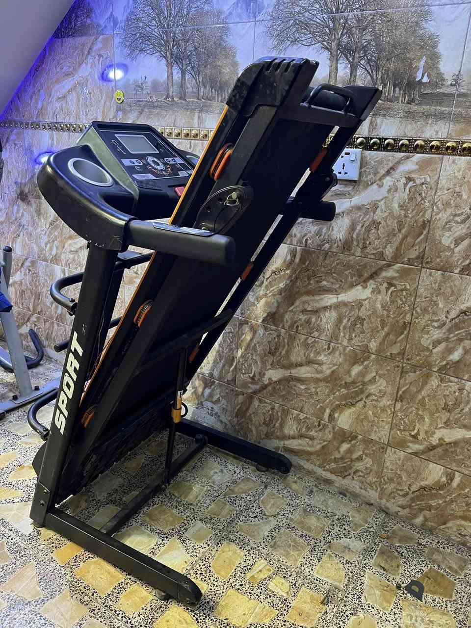 جهاز جري نظيف يحمل 130K  بي شاشه تعد وقت سعرات حراريه قياس نبضات القلب مسافه مقطوعه اواكس بلوتوث جهاز يطبك هايدروليكي سعره 260 الف بغداد متوفر توصيل محافظات ***********
