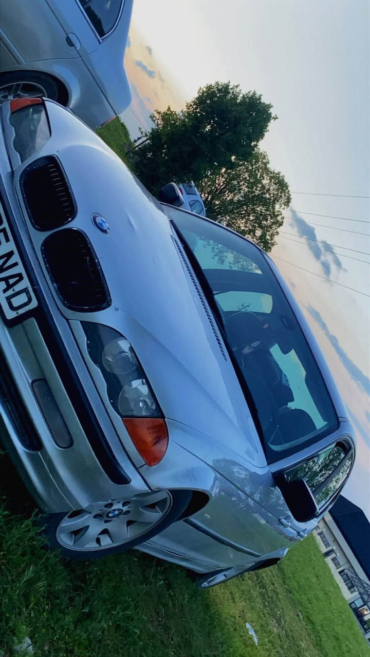 Bmw e46
مۆدێل ٢٠٠١ مەنەفێست ئەسلی ئیبراهیم خەلیل
سەیارەکە لەسەر دەقی شەریکە ماوە ساغە موس بڕاوە بەشەرت عامو حیزام بەشەرت
مواسەفات👈پەردە بیلادی+٤ جام کارەبای+سوکان فۆلیۆم+تحدید سورعە+لایت ئۆتۆ+تەبرید سارد و گەرم و زۆر مواسەفاتی تر مەکینە ٥٢٨ 
سعر ٤٨ تۆزێک مەجال 
*********** أربيل, العراق
