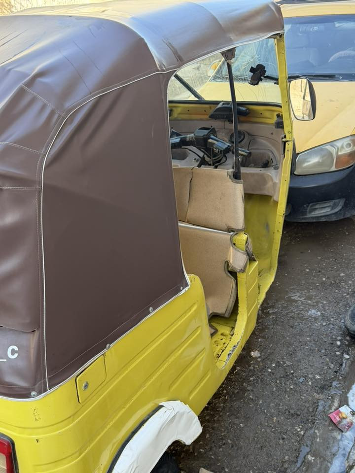 19متاح شهر
11

تكتك كاملة ركبة جديدة كلشي جديد بيه مجفته جديد عمبار جديد فلنجات بانزات كلشي جديد وشركة 
لونها اصفر مصبوغة ليموني لون مميز 

رقم انكليزي بسمي ثاني يوم تحويل 
سعر ٥٥٠٠ قفله بدون  عمله 

بكاني بعقوبة التحرير 
***********
