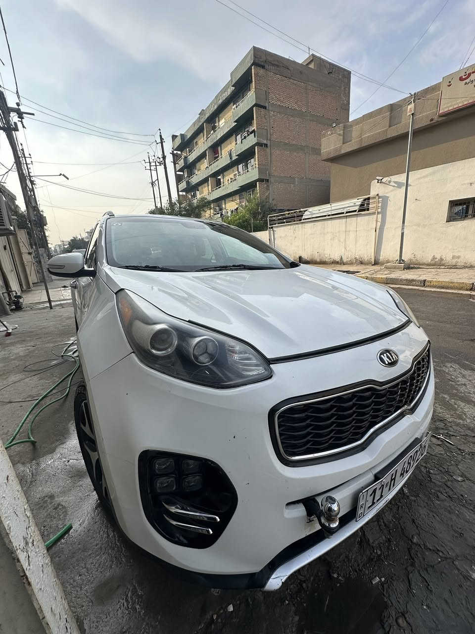 السلام عليكم
كيا سبورتاج 2017 وارد كندي 
ملاحضة السياره من جانت ب امارات مشتغليها سستم نيكلات وكشنات ويل كروم 
فول عدا الفتحه  رقم بغداد انكليزي جديد
سنوية جديده 
مواصفات السيارة
1    بصمة 💯
2 كشنات جلد +تدفئة كشنات 💯
3 كروز مثبت سرعة💯
4 دشبول كندي كيلو متر وليس ميل المرغوب بي شاشة اعطال💯
5مسجل بلادي ابل كار بلي اندرويد اوتو💯
مري شفط وتحكم 💯
6 كاميرا دوارة 💯
7 كشن كهرباء 💯
8  ثلاث وضعيات قياده💯
9 تبريد قطعتين تحكم سايق ولبصف سايق 💯
مكينه مكفول ولحادث كما موضح بالصور بدون تبديل اي قطعة💯
المكان  بغداد حي اور / او السعدون 
السعر 159$  وبي مجال 
22 مليون و900  وهم بي مجال 
*********** متواجد واتساب ماسنجر
