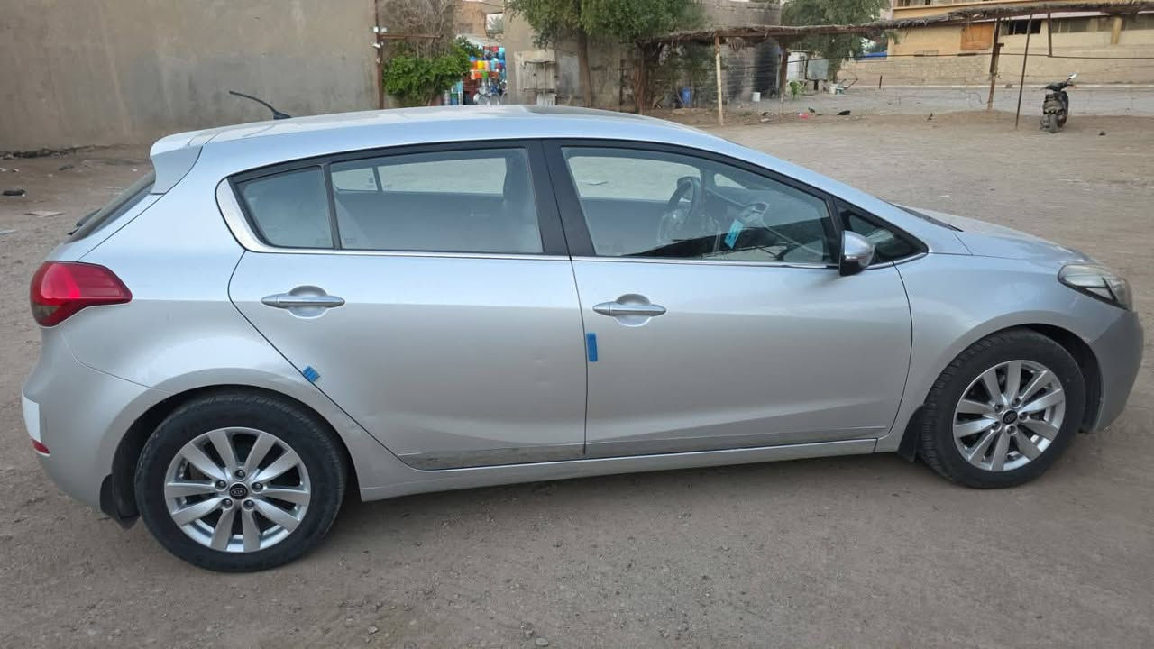 سيراتو ماكينه 1600 خليجي اي ضرر ما بيها ضرر بسيط اتش قطعه صغيره معدل على الباردد مراوس شارع سيراتو 2022 23. @***********
