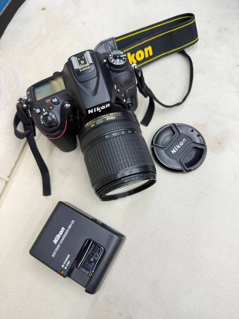 كاميرا للبيع 7100d Nikon
ما مستخدمة كلش استخدامها شخصي  500 اريدها بيها مجال تفاصيل راسلوني ع هذا رقم ***********
