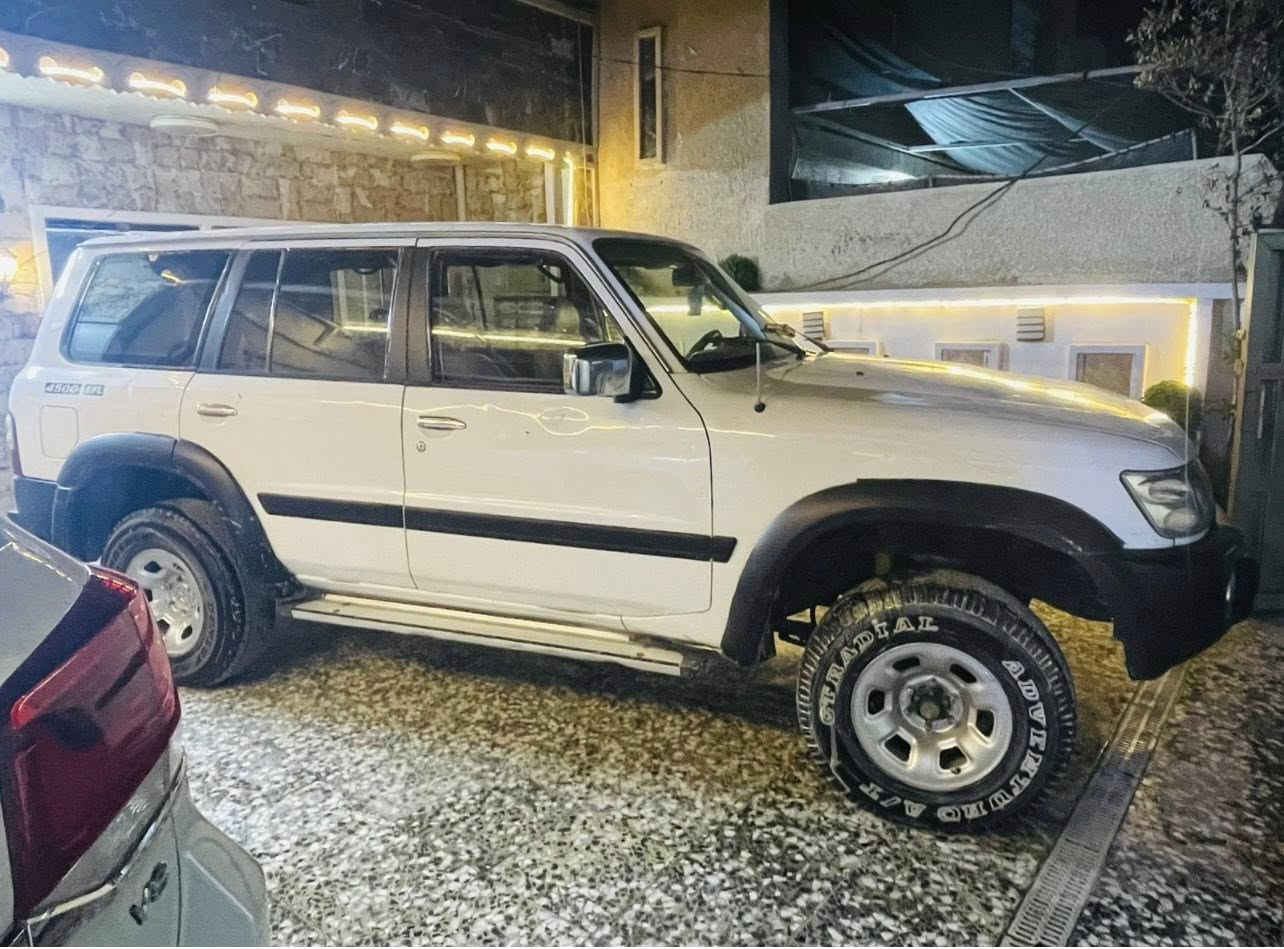 سلام عليكم نيسان  باترول سفاري 1998 نوزل
محرك وكير كفالة (كير عادي)
رقمها مميز سماوة ب اسمي
تبريد 3 قطع
ثلاجة
4 جام كهرباء
صدر امامي وخلفي جديد
دبل تانكي
فور ويل شغال
السيارة مرفعة 6 انجات
منظومة غاز حكومي 80 لتر 
كلج جديد وكالة
دعامية خلفية حديد تفصال
كهربائيات كلها شغاله
مراوح لوك مال وكاله
السعر ٩٠
اتصل على الرقم ***********
***********
