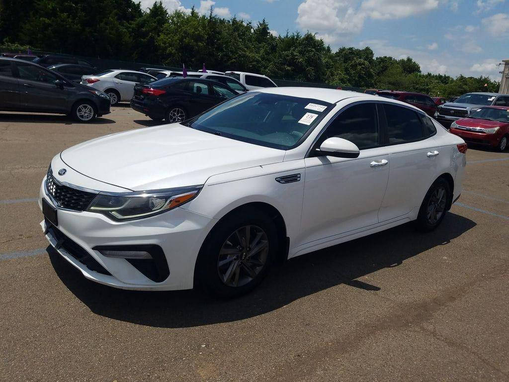 كيا اوبتيما 2019 كلين تايتل (كفالة عامه)
-رادار امامي - خلفي
-تحديد مسار
-شاشة كبيره (ابل كار بلي)
-حساس ضغط الأطارات
-نقط عمياء
-كشن السائق مساج
-وضعيات قيادة 
للأستفسار
***********
