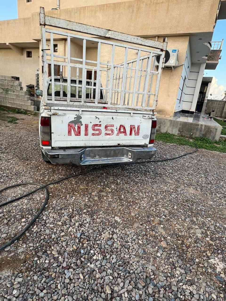 نيسان موديل 2002
حبل حبل حبل 
كير محرك شواصي كلها شرط
السعر 37 وبيها مجال
***********
***********
