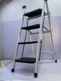 درج ٤ بايات • ارتفاع ١م • سهل الاستخدام