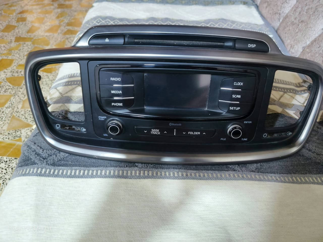 للبيع شاشة وكالة أصلية كيا سورينتو 2016
أصلية KIA MOBIS
بلوتوث + راديو + USB
نظيفة جدًا وتشتغل 100% بدون أي مشاكل.
مع الإطار الأصلي كامل، جاهزة للتركيب.
💰 السعر: 220 ألف دينار قابل للنقاش.
📍الموقع: (كربلا حي العسكري العابد ).
📞 للاستفسار *********** 
❌غير متواجد عل ماسنجر فقط رقم
