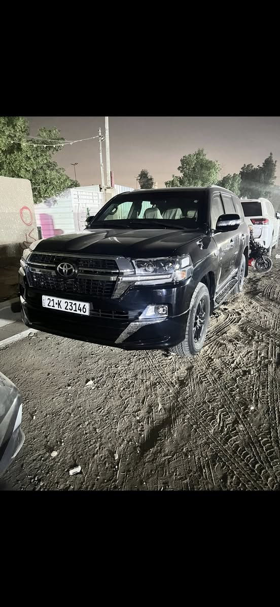 لاندكروز درع 🛡️ 
مديل ٢٠١٣
محدثه بل كامل ٢١ 
سياره ما بيه اي نقص 
رقم جديد و هزه جديده
مذكور بل سنويه درع 
سياره كفاله من اي حادث 
كير مكينه كفاله 
مكينه ديزل 
مكان بغداد جديده 
رقمً سلمانيه 
رقم *********** 
سعر ٢٨٥
