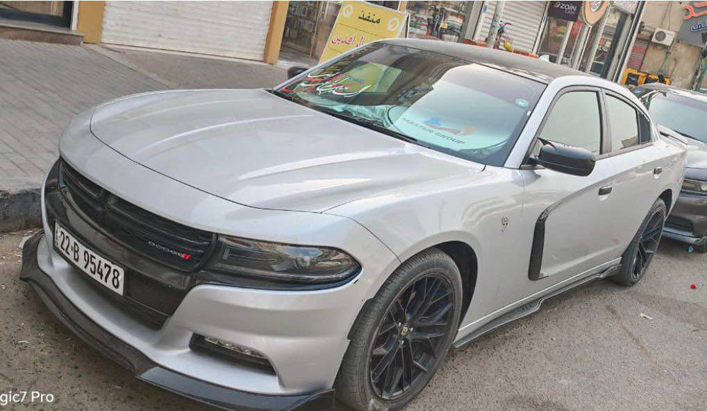 دوج جارجر 2023  
محرك 3600مواصفات sxt 
رقم اربيل باسم شركة تحويل او وكالة
ماشيه 49  الف كيلو وقابل للزياده 
السياره داخله بدون حادث فقط دعاميه وصارت ضربه بيها بالمدكر الخلفي صبغ
بدون ايرباك
السياره بعدها جديده وع وضعية الشركة
السعر 265 وبيه مجال

باچر السيارة موجودة ببغداد 
وبعدها تكون بالبصرة

‭0782 266 5196‬ بغداد, العراق
