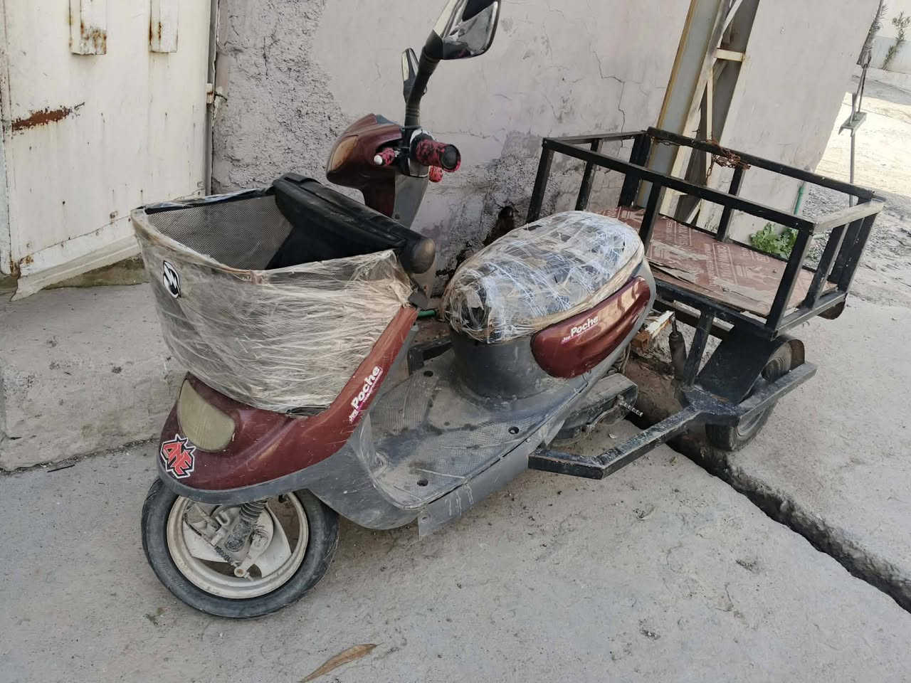 السلام عليكم مأطور بزون نفخ للبيع ماطور يعوزو ترتيبات وايرمنية شغالة السلف يعوزو باتري شاصي شرط سيبايه موجود الشراي ابيع تريد هوه والعربانة تريد بدون عربانة سعرو هوا والعربانة 350 قفلو بدون عربانة 200 عنواني موصل ايسر حي البكر للتواصل ***********
