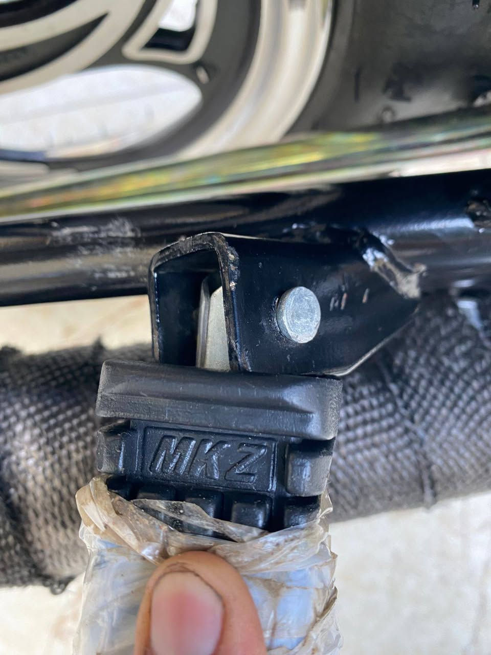 سلام عليكم دراجه للبيع مكينهM K N 200 دراجه شوفت عينك ما ناقصها ايشي مكاني عابجيه تفاصيل خاص وهاذ رقمي***********
