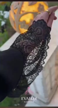 ملابس • بدون تفاصيل