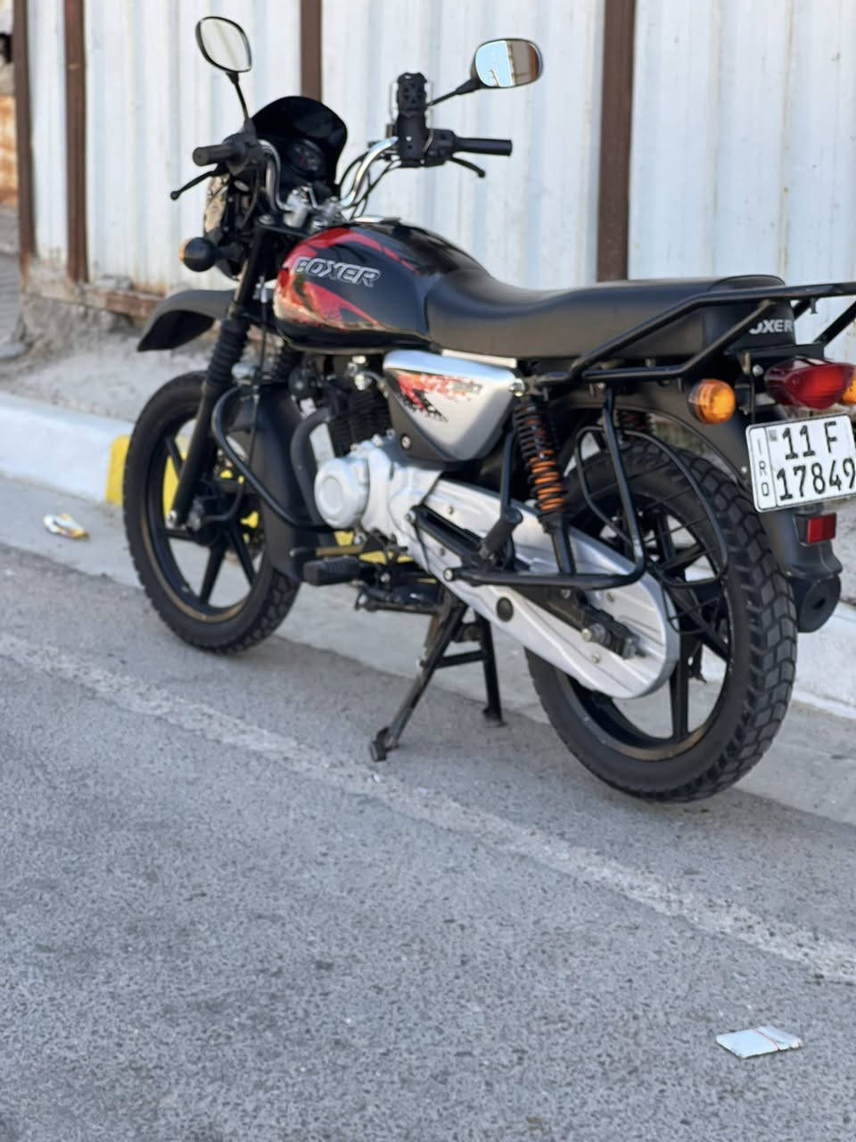 سلام عليكم شباب بوكسر جبلي 23رقم وسنويه باسمنه عقد مروري كبل بغداد دراجه كفاله عامه شوفت عينك مامشتغله دلفري ستخدام شخصي سعره 2400مجال بسيط حك جيه *********** مكاني الحسينيه مال راجديه
